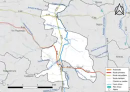 Carte en couleur présentant le réseau hydrographique de la commune