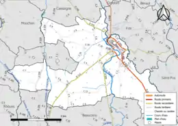 Carte en couleur présentant le réseau hydrographique de la commune