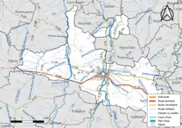 Carte en couleur présentant le réseau hydrographique de la commune