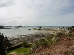 Le port de Térénez et les îlots de la baie de Morlaix