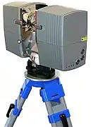Scanneur Laser 3D statique monté sur trépied.