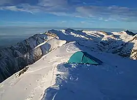 La tête de l'Estrop vue du sommet du Caduc.