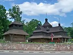 l'église de l’Annonciation de Kolomya, classée, et son clocher, classé.