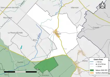 La frange sud du territoire communal est dans la zone Natura 2000 de type ZPS « la Petite Beauce ».