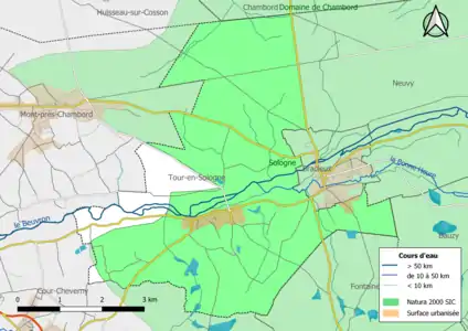 la « Sologne », un site Natura 2000, couvre une grande partie de la commune.