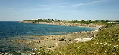 La Pointe des Renards vue des environs de la Grève bleue.