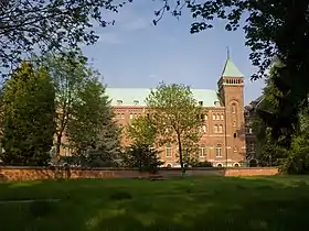 2014 : abbaye du Mont-César en activité.