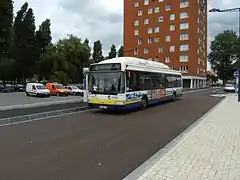 Bus n°424 sur la ligne 1 à l'arrêt Clemenceau à Grande-Synthe.