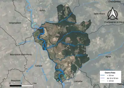 Vue aérienne du territoire communal.