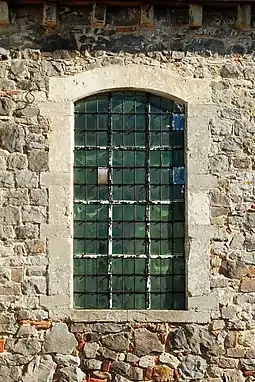 Fenêtre classique de la nef.