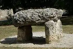 Dolmen de la Pierre Levée.