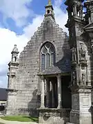 L'ossuaire attenant à l'église Saint-Miliau.