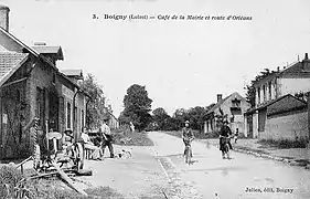 Café de la Mairie et route d'Orléans