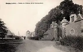 L'entrée du château de la Commanderie