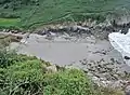 La plage et le port de Lesven vus des falaises les dominant côté est.