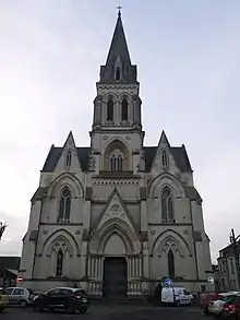 Église Saint-Marcel.