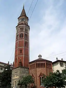 Abside et campanile.