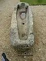 Sarcophage carolingien dans le placître de la chapelle de Lochrist