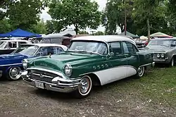 Buick Roadmaster sedan 1955