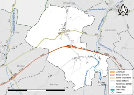 Carte en couleur présentant le réseau hydrographique de la commune