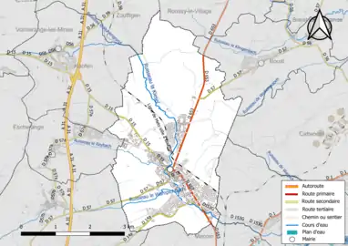 Carte en couleur présentant le réseau hydrographique de la commune