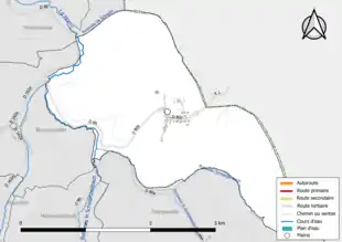 Carte en couleur présentant le réseau hydrographique de la commune