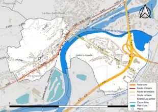 Carte en couleur présentant le réseau hydrographique de la commune