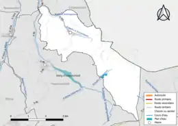 Carte en couleur présentant le réseau hydrographique de la commune