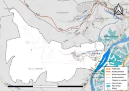 Carte en couleur présentant le réseau hydrographique de la commune