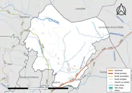 Carte en couleur présentant le réseau hydrographique de la commune