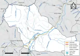 Carte en couleur présentant le réseau hydrographique de la commune