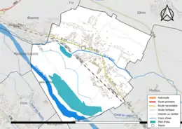 Carte en couleur présentant le réseau hydrographique de la commune