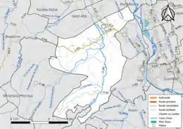 Carte en couleur présentant le réseau hydrographique de la commune