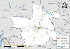 Carte en couleur présentant le réseau hydrographique de la commune