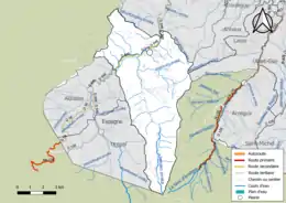 Carte en couleur présentant le réseau hydrographique de la commune