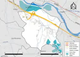 Carte en couleur présentant le réseau hydrographique de la commune