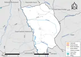 Carte en couleur présentant le réseau hydrographique de la commune