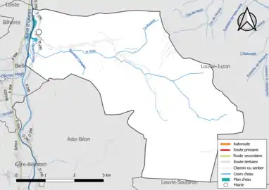 Carte en couleur présentant le réseau hydrographique de la commune