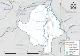 Carte en couleur présentant le réseau hydrographique de la commune