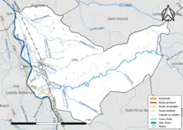 Carte en couleur présentant le réseau hydrographique de la commune