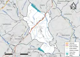 Carte en couleur présentant le réseau hydrographique de la commune