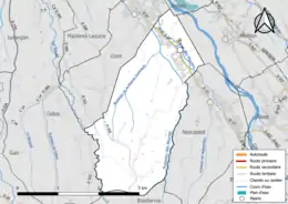 Carte en couleur présentant le réseau hydrographique de la commune