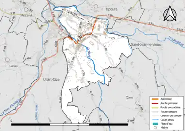 Carte en couleur présentant le réseau hydrographique de la commune