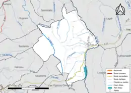 Carte en couleur présentant le réseau hydrographique de la commune