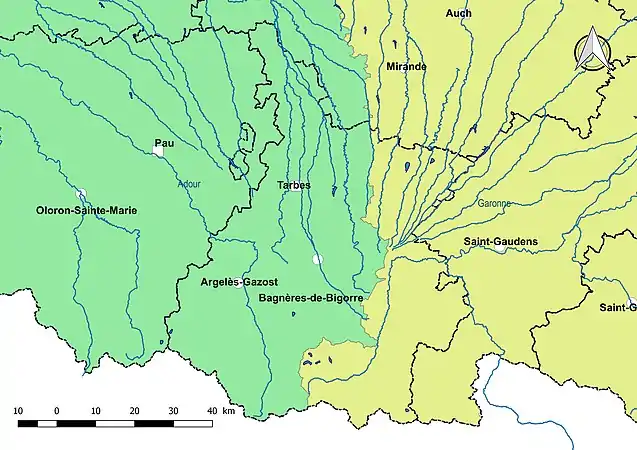 Le département est découpé en deux sous-bassins administratifs « Garonne » et « Tarn-Aveyron ».