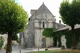 L'église Saint-Symphorien.