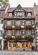 Une boulangerie sur la place Jeanne-d'Arc.