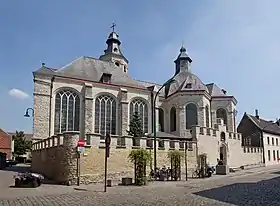 Vue générale de la basilique.