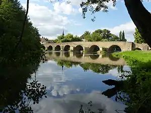 Pont romain sur l'Huisne, à Montfort-le-Gesnois.