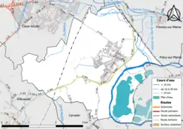 Carte en couleur présentant le réseau hydrographique de la commune